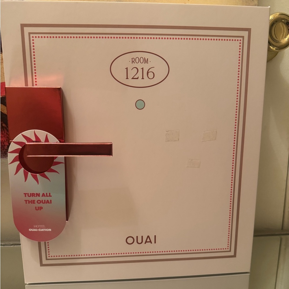 Ouai Empty box - image 1